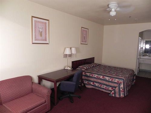 Boca Chica Inn And Suites Brownsville Exterior photo